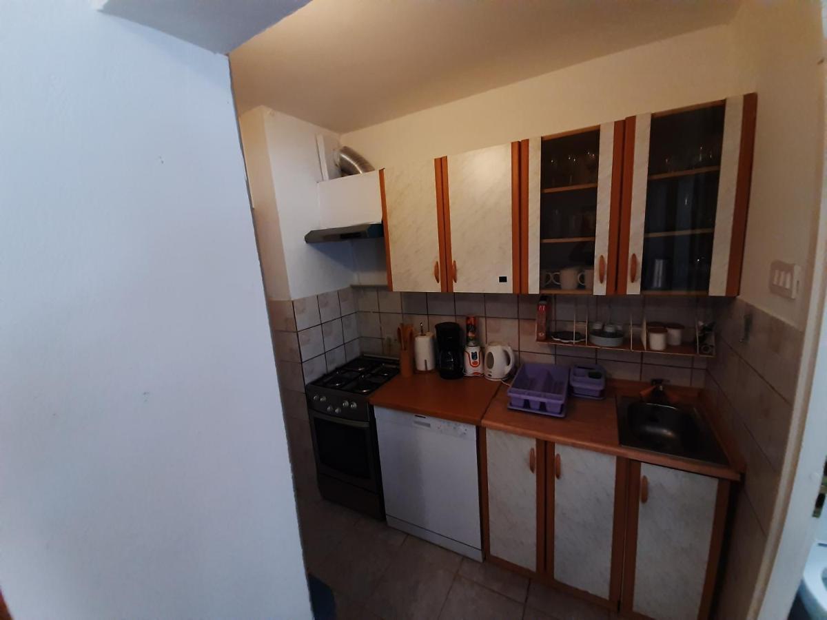 Apartman Garden Πόρετς Εξωτερικό φωτογραφία