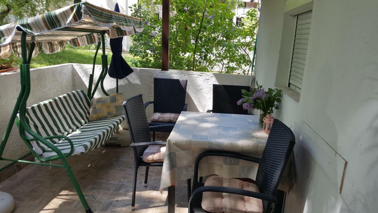 Apartman Garden Πόρετς Εξωτερικό φωτογραφία