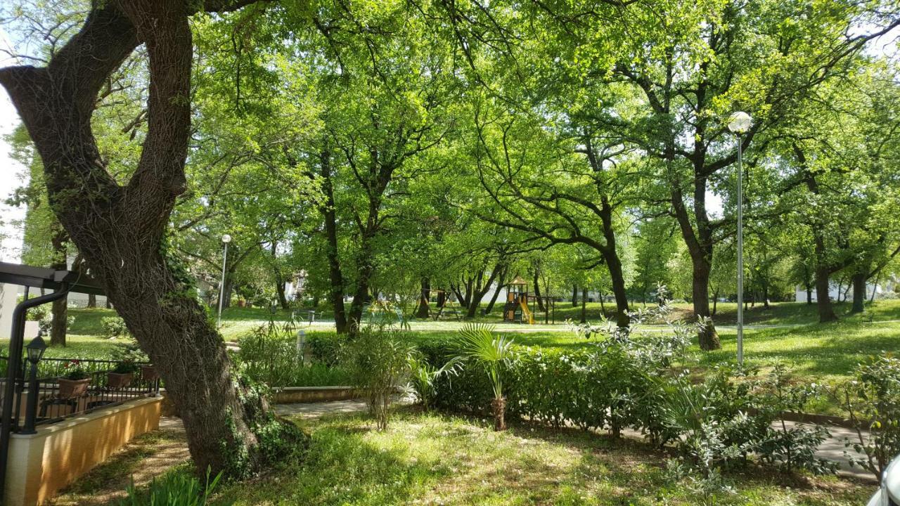Apartman Garden Πόρετς Εξωτερικό φωτογραφία