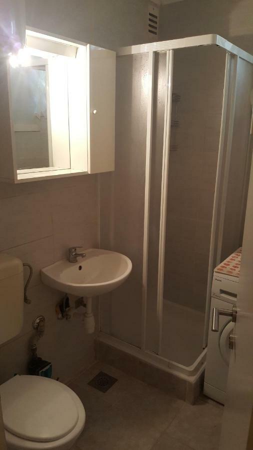 Apartman Garden Πόρετς Εξωτερικό φωτογραφία